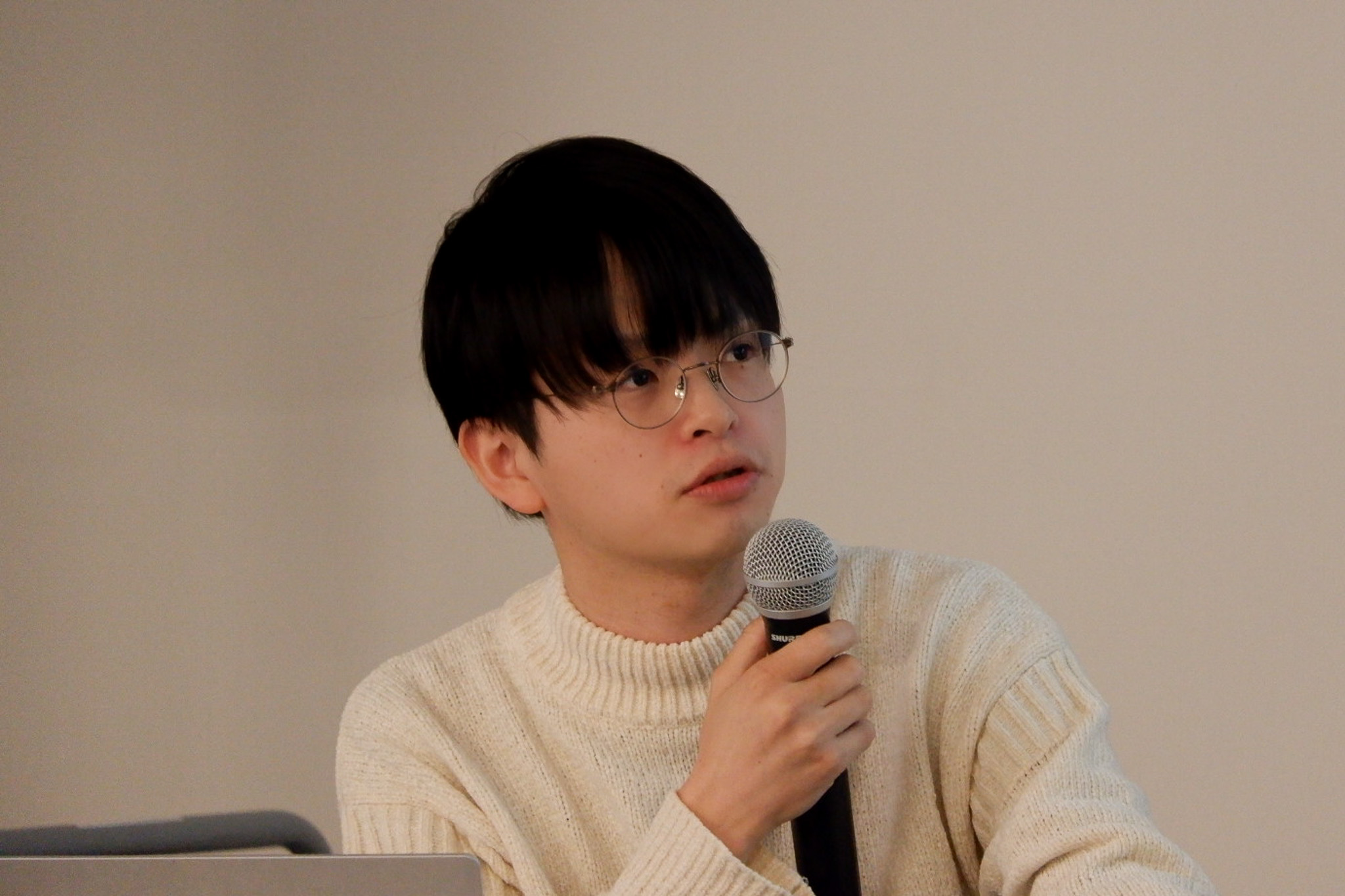 1人以上、前髪の画像のようです